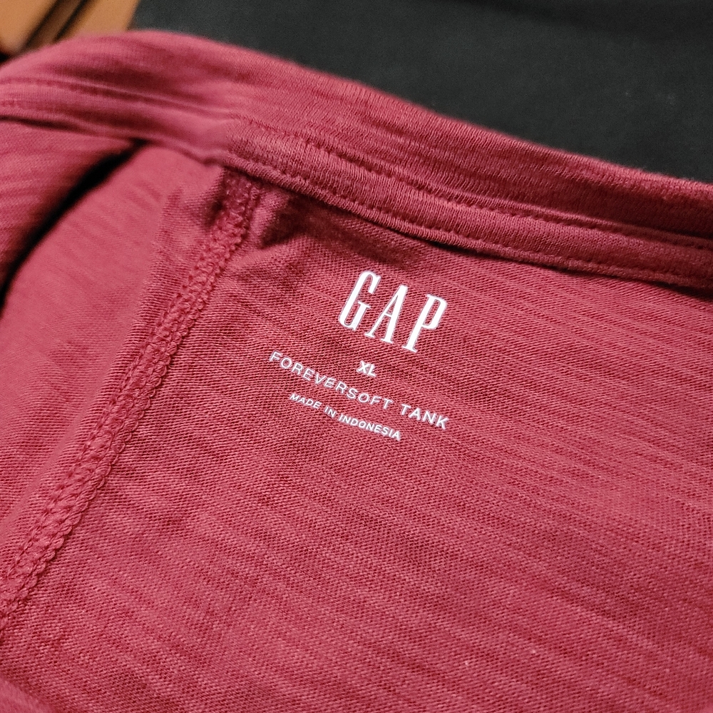 Gap Tank - Picture 2 of 3